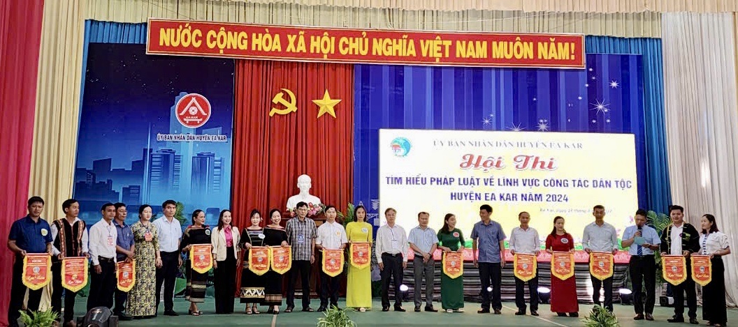 Khai mạc hội thi tìm hiểu pháp luật về lĩnh vực công tác dân tộc huyện Ea kar lần thứ I, năm 2024.