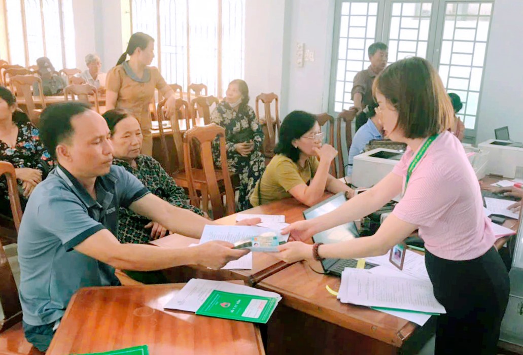 Huyện Ea Kar: Các điểm giao dịch Ngân hàng Chính sách xã hội  tại xã, thị trấn hoạt động hiệu quả