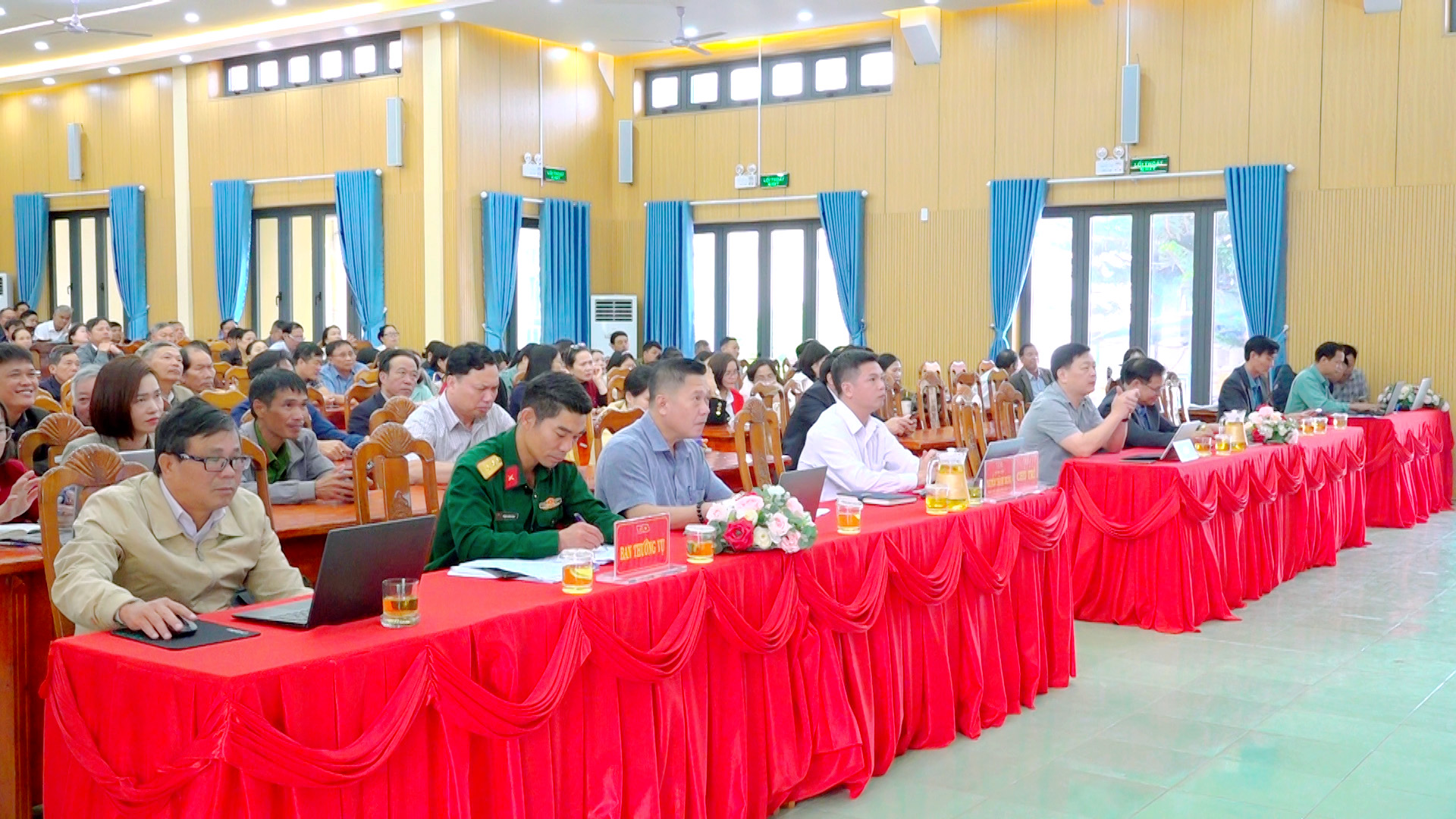 Xã Ea Kar tham dự Hội nghị toàn quốc nghiên cứu, học tập, quán triệt và triển khai thực hiện Nghị quyết Đại hội XIV của Đảng