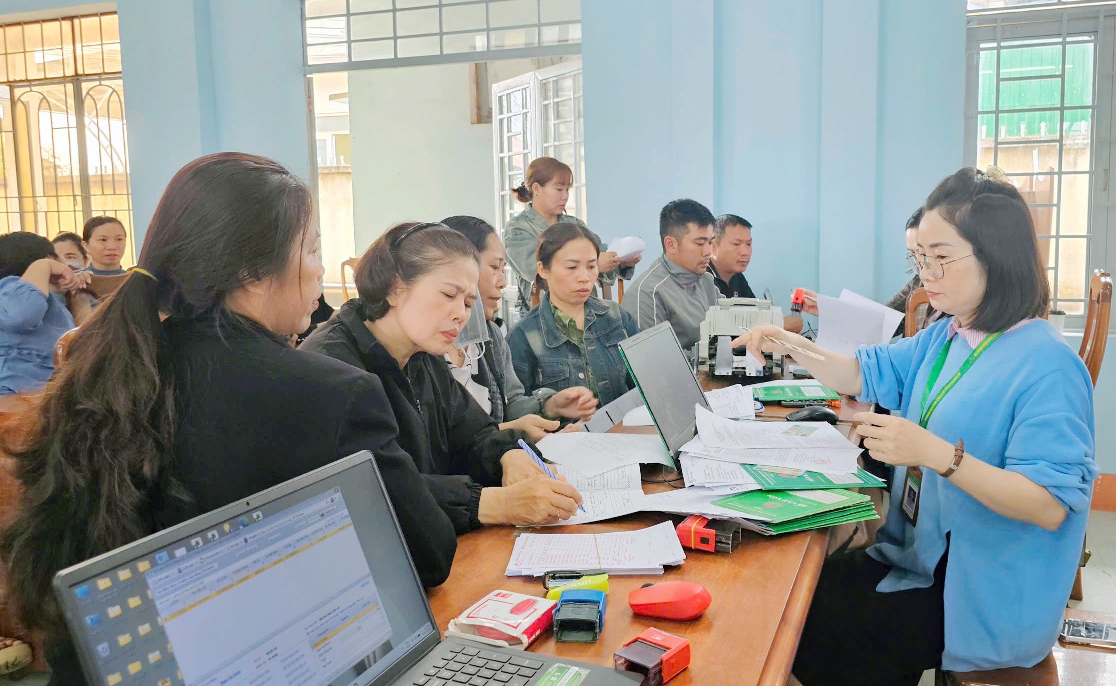 Tín dụng chính sách trên địa bàn xã Ea Kar trong 2 tháng đầu năm 2026 tăng trưởng 3%