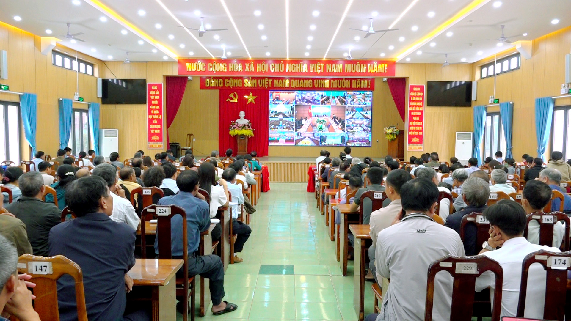 Xã Ea Kar tham gia hội nghị tập huấn trực tuyến  phần mềm phục vụ công tác bầu cử