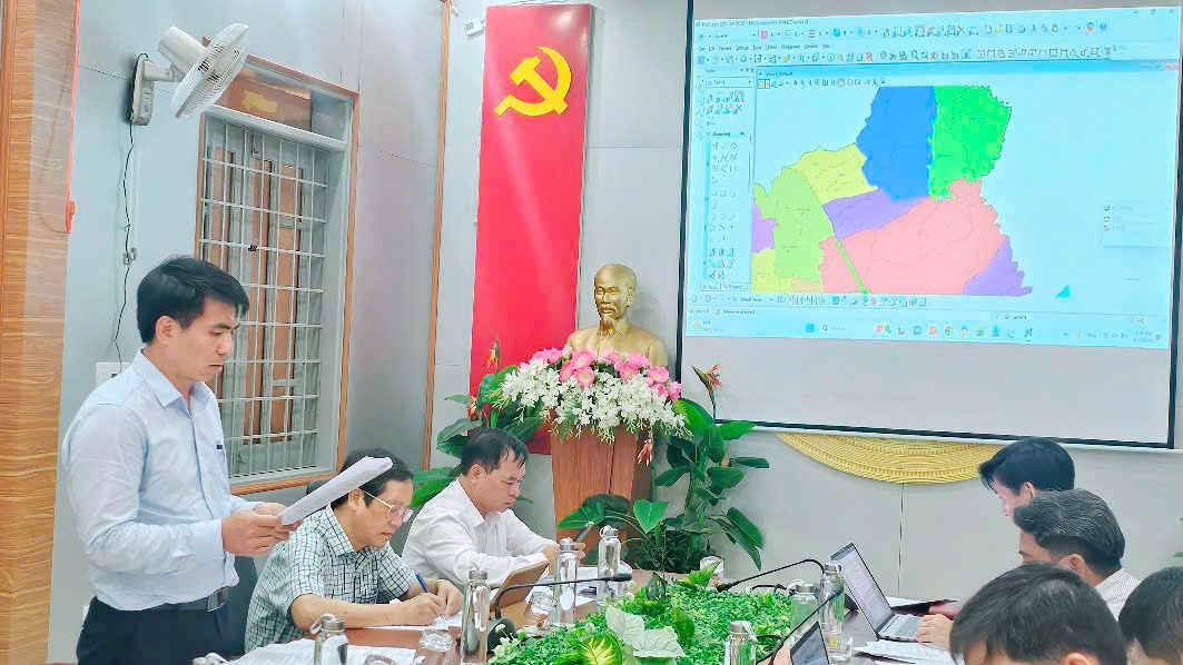 XÃ EA KAR HỌP BAN CHỈ ĐẠO TRIỂN KHAI THỰC HIỆN SẮP XẾP, SÁP NHẬP THÔN, BUÔN NĂM 2026