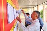 Xã Ea Kar thực hiện niêm yết danh sách cử tri